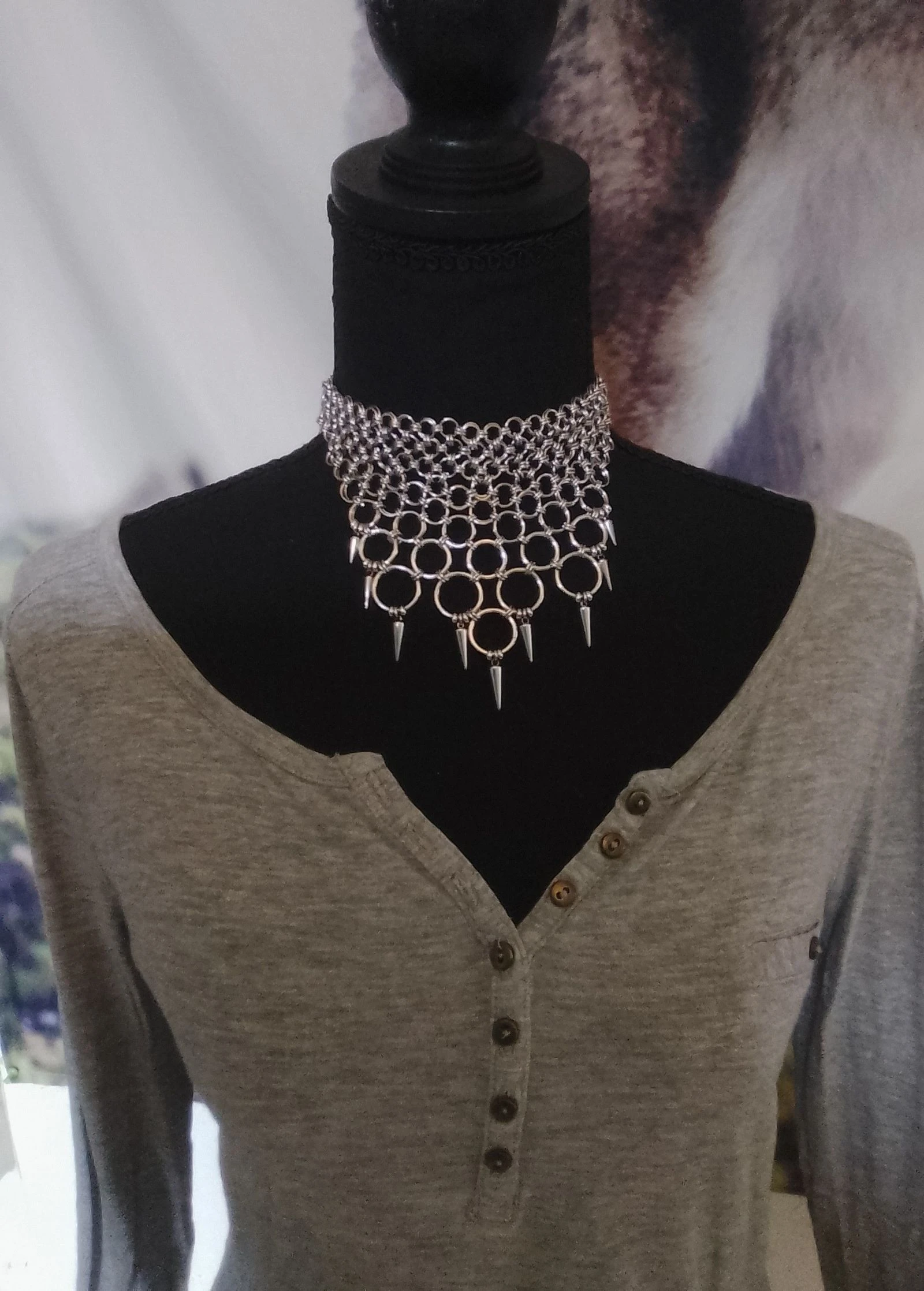 Collier choker escote chainmail japonés creciente unisexe – photo 2
